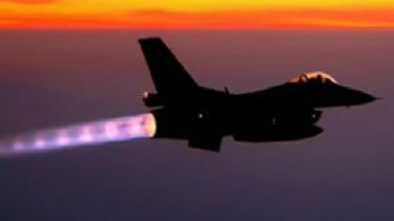 Foto - İşte şimdi dengeler değişecek: Türkiye işgal edilmek istenen ülkeye savaş uçaklarını ve helikopterlerini yolladı