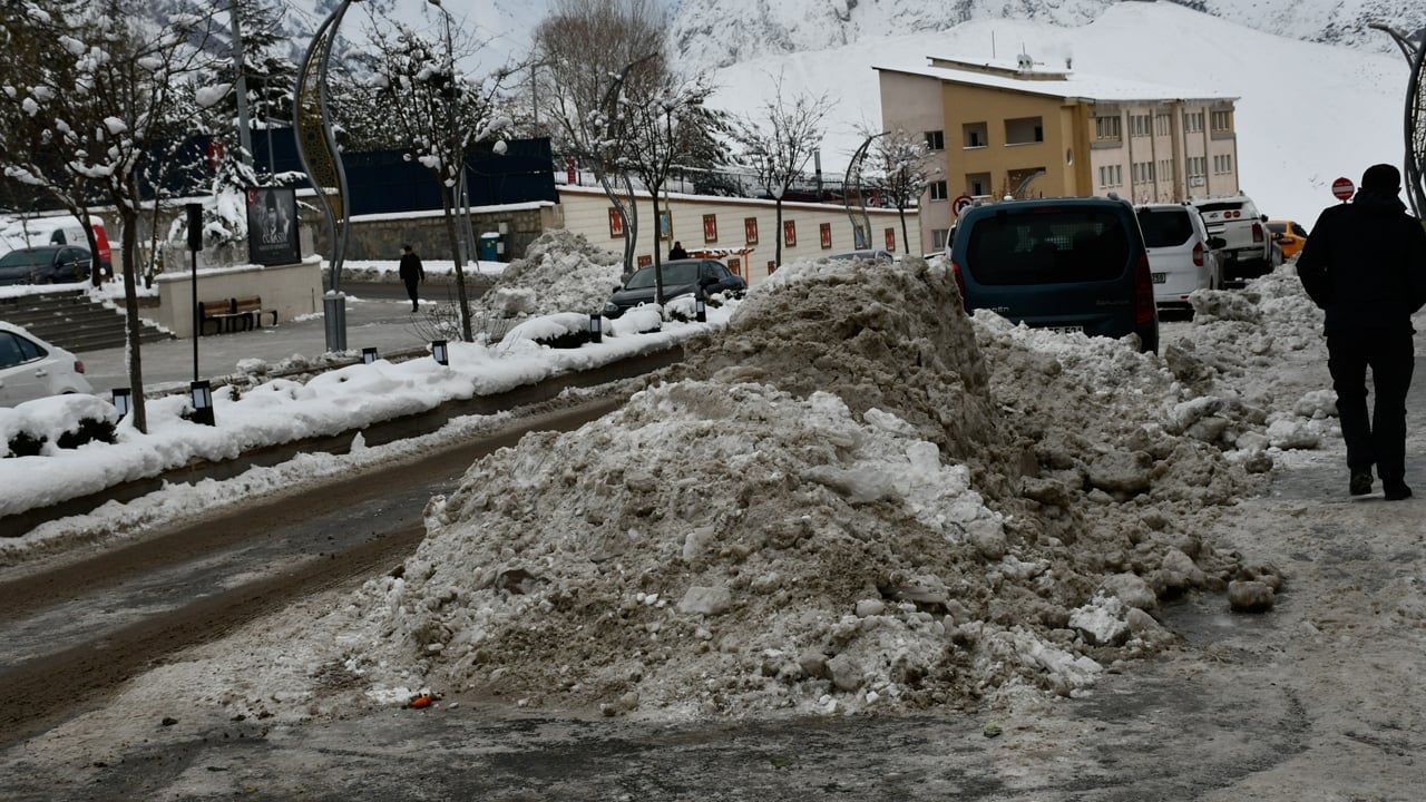 Foto - İşte Türkiye’nin -30.3 dereceyle en soğuk ili! Zemheri soğukları başladı!