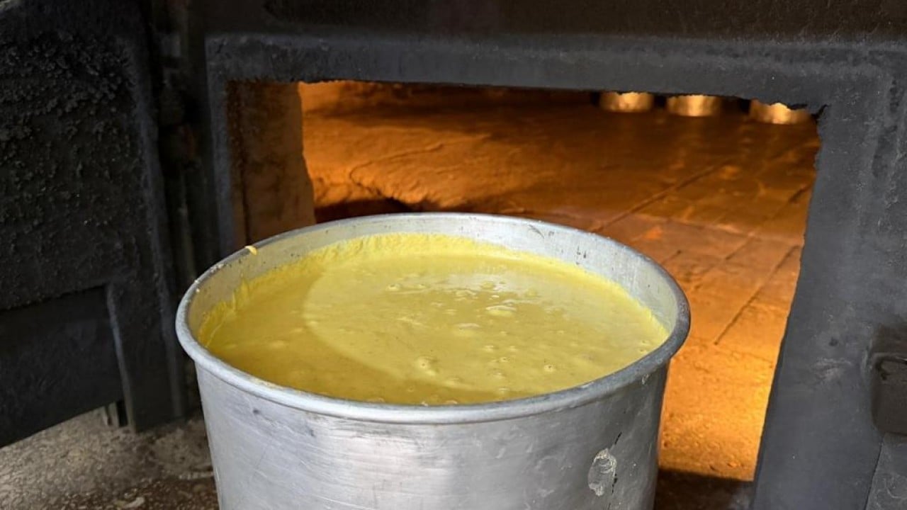 Foto - İsteyene bir kova dolusu mısır ekmeği