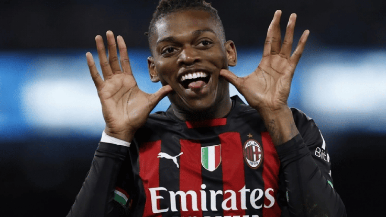 Foto - İtalyanların ortaklık yapıp yapmayacağı büyük merak konusu iken.. Fenerbahçe'ye Rafael Leao çalımı!