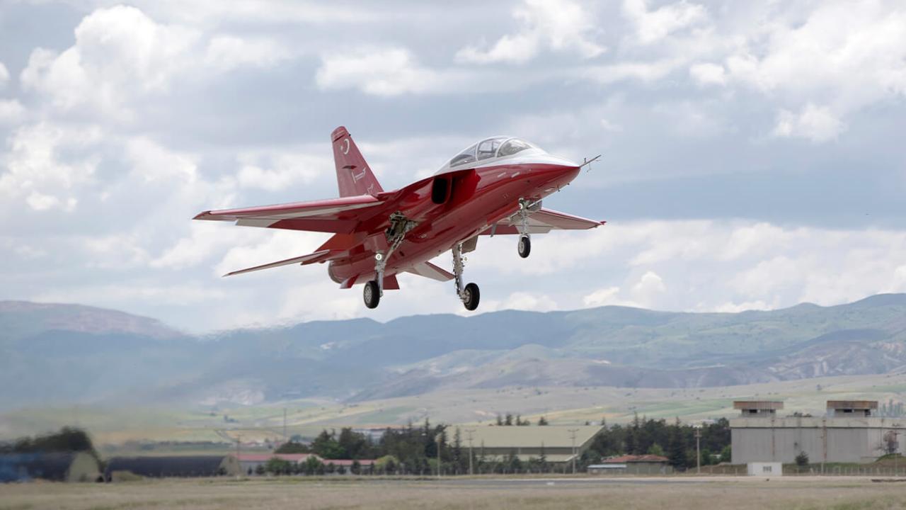 Foto - İthal eden değil ihraç eden Türkiye! HÜRJET'ten milyarlarca avroluk başarı