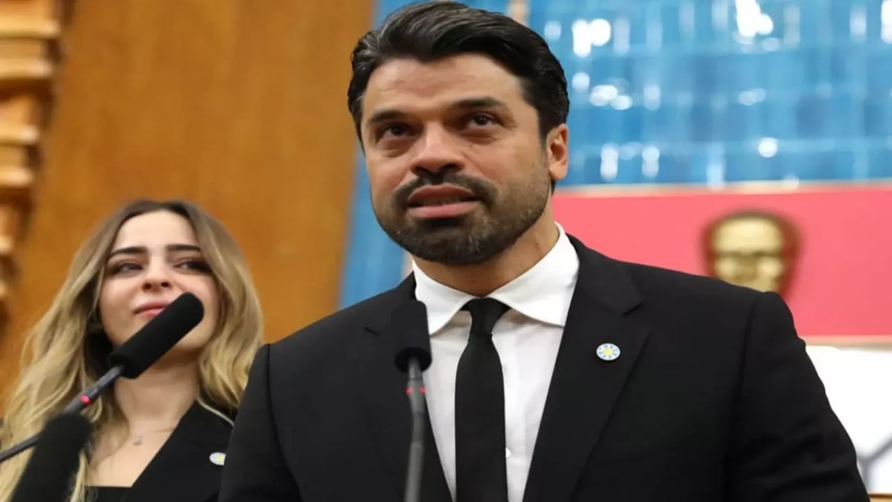 Foto - İYİ Parti, TİP derken... Siyasete atılan eski milli futbolcu Gökhan Zan’dan beklenmedik karar