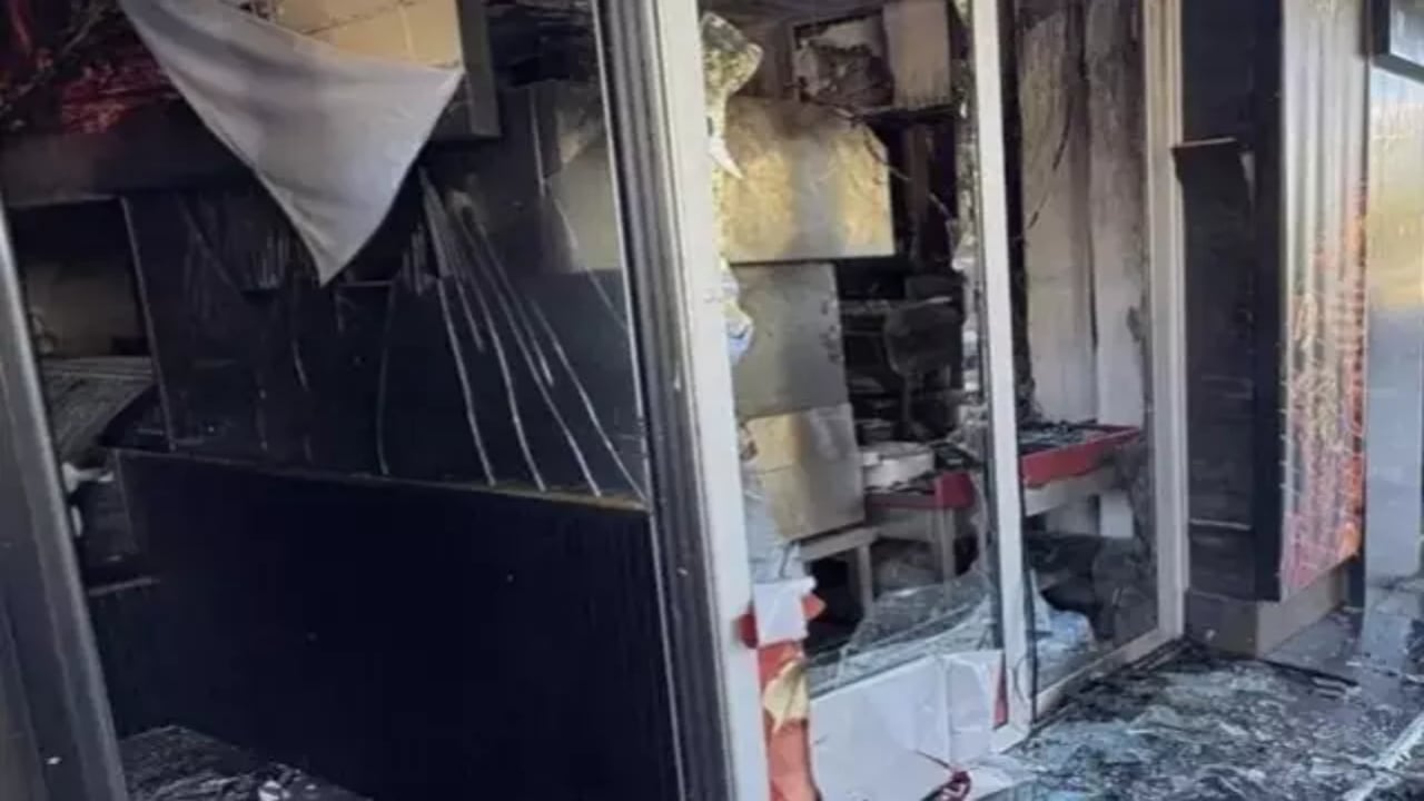 Foto - İyice gözleri döndü! Türklere saldırmak için ülkenin her yerine beyzbol sopası gizlemişler