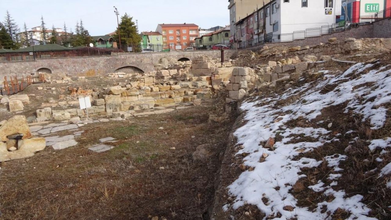 Foto - İzlemek serbest girmek yasak!