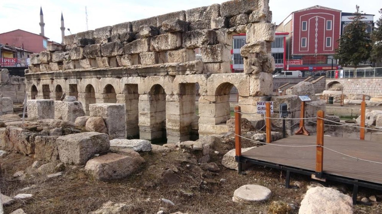 Foto - İzlemek serbest girmek yasak!