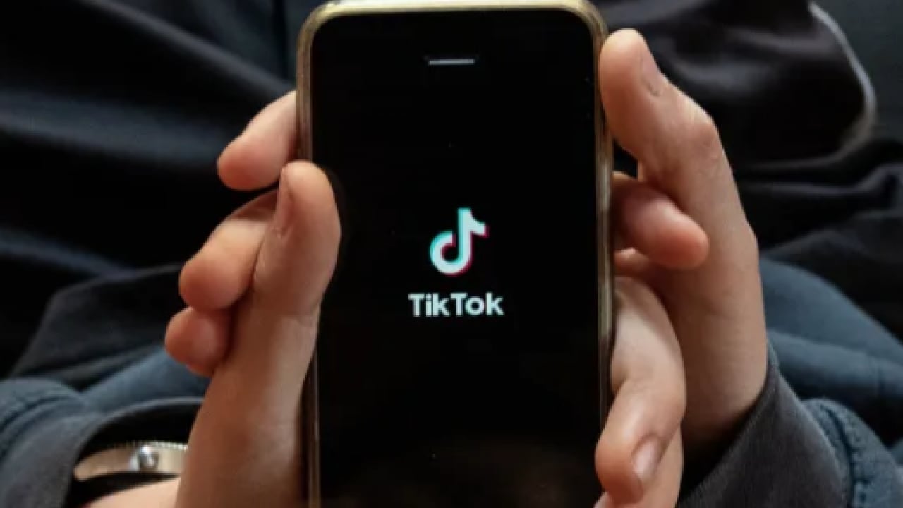 Foto - İzleyenler, güvenlik önlemleri altında faaliyet gösterecek! TikTok rezaleti: ABD'ki satışı tamamlandı! Yeni sahipleri kim?