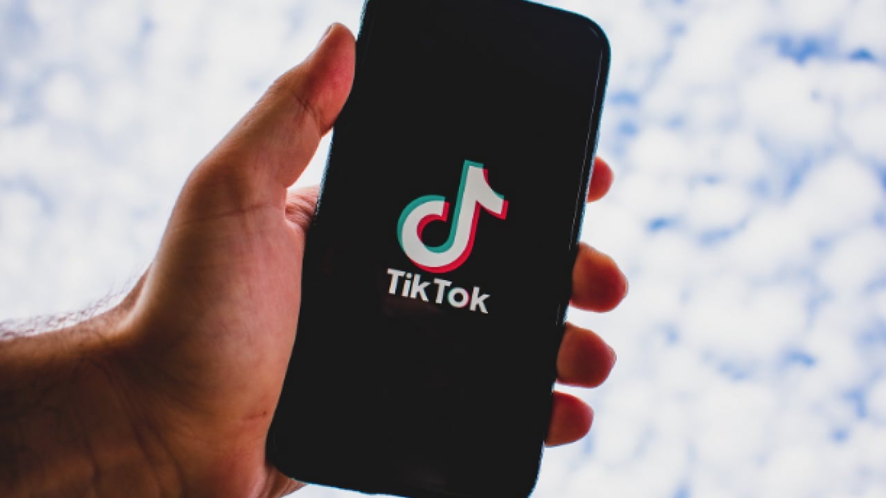 Foto - İzleyenler, güvenlik önlemleri altında faaliyet gösterecek! TikTok rezaleti: ABD'ki satışı tamamlandı! Yeni sahipleri kim?