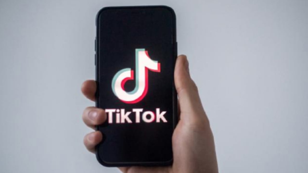 Foto - İzleyenler, güvenlik önlemleri altında faaliyet gösterecek! TikTok rezaleti: ABD'ki satışı tamamlandı! Yeni sahipleri kim?