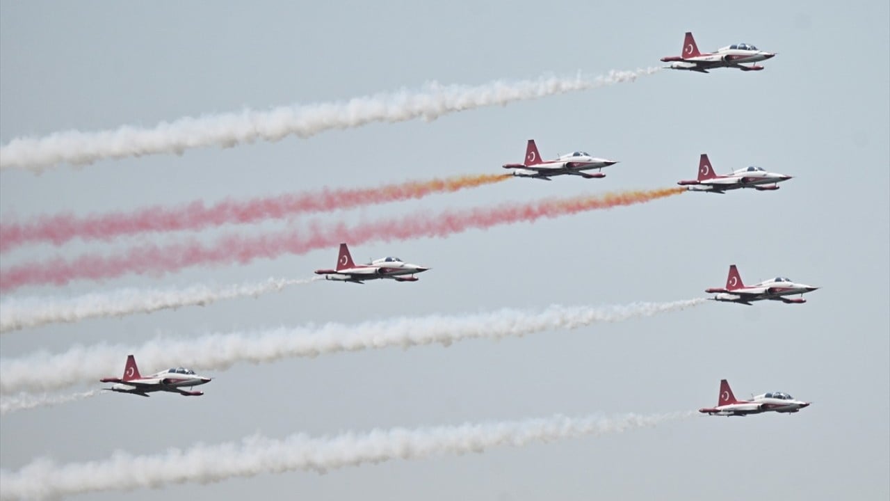 Foto - İzleyicilerden büyük alkış aldı Türk Yıldızları 45 dakikada Belçika'yı fethetti