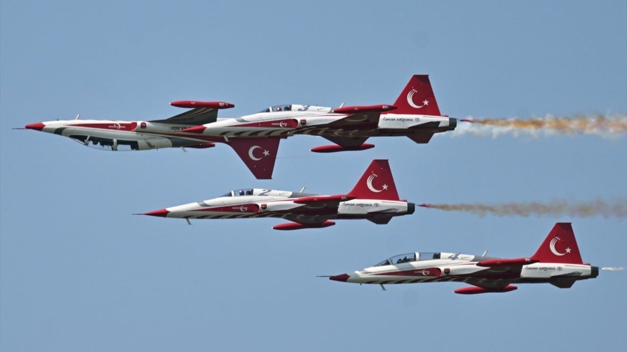 Foto - İzleyicilerden büyük alkış aldı Türk Yıldızları 45 dakikada Belçika'yı fethetti