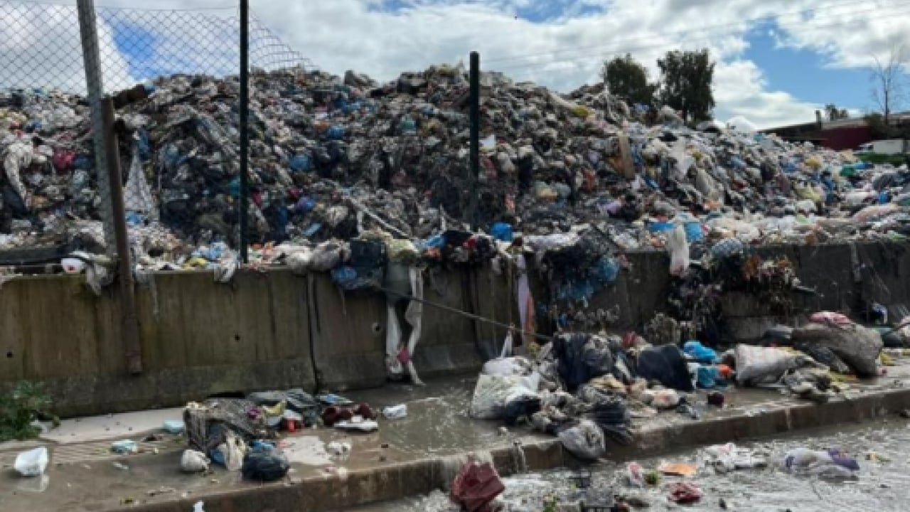 Foto - İzmir böyle zulüm görmedi: Arabalarını park edenler şok geçirdi!