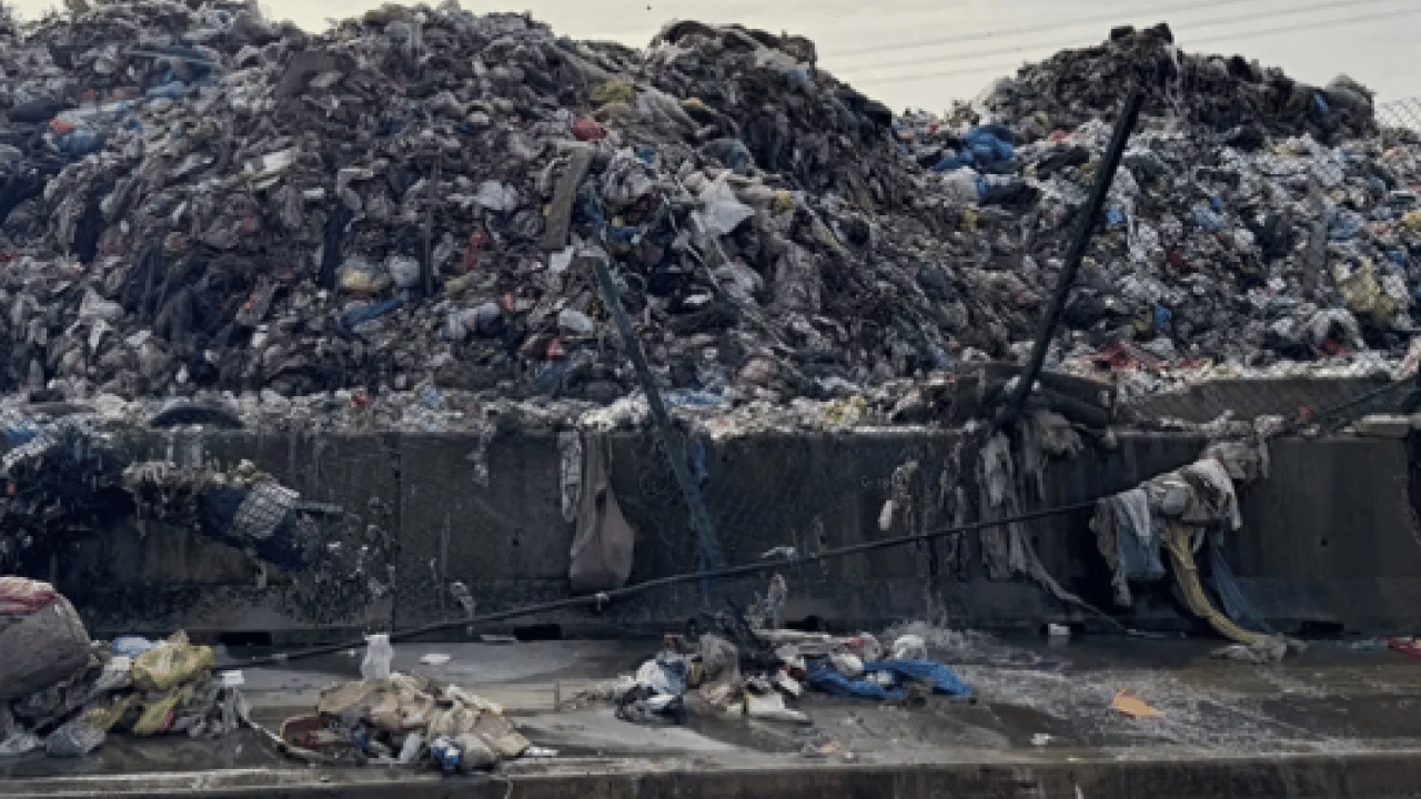 Foto - İzmir böyle zulüm görmedi: Arabalarını park edenler şok geçirdi!