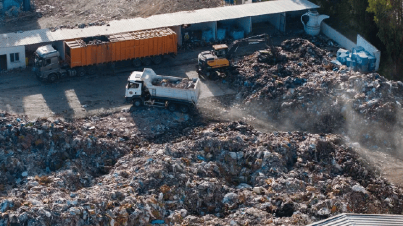 Foto - İzmir böyle zulüm görmedi: Arabalarını park edenler şok geçirdi!