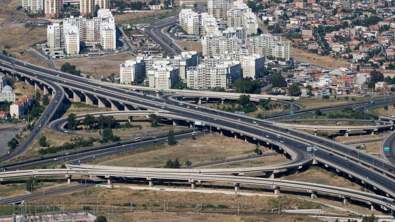 Foto - İzmir Çevre Yolu ücretli mi olacak? AK Parti'den açıklama geldi!