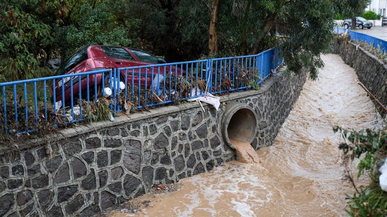 Foto - İzmir sele teslim oldu! Caddeler sular altında kaldı