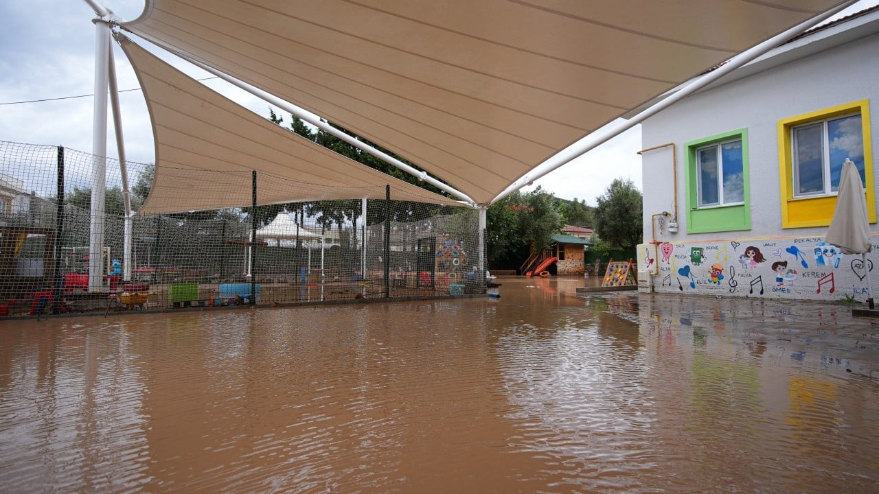 Foto - İzmir sele teslim oldu! Caddeler sular altında kaldı