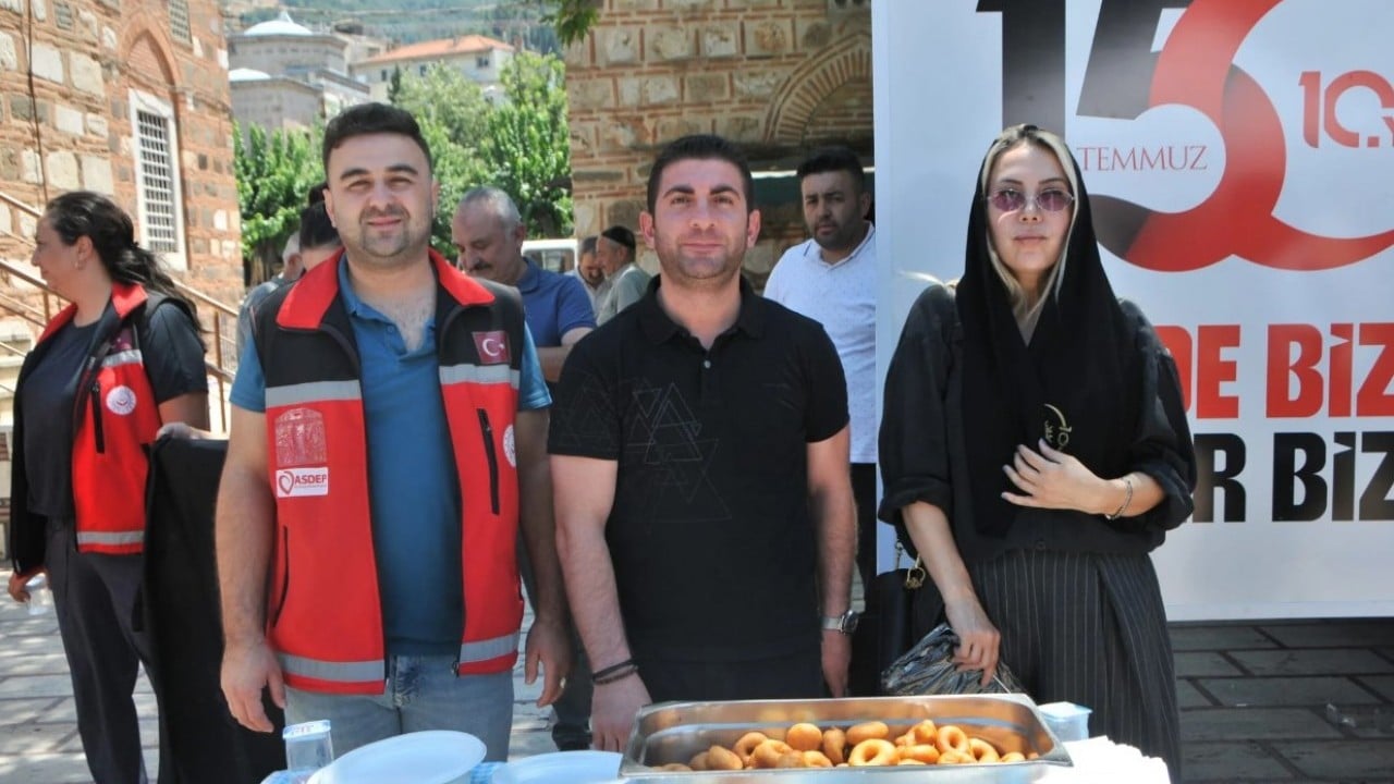 Foto - İzmir, Manisa ve Kocaeli'de 15 Temmuz etkinlikleri! 15 Temmuz şehitleri için mevlid okutuldu