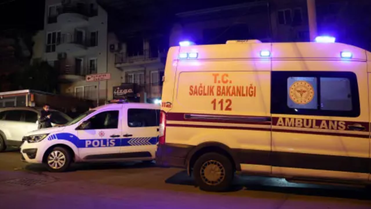 İzmir'de kahreden olay: Baba öldü, engelli oğlu entübe edildi!