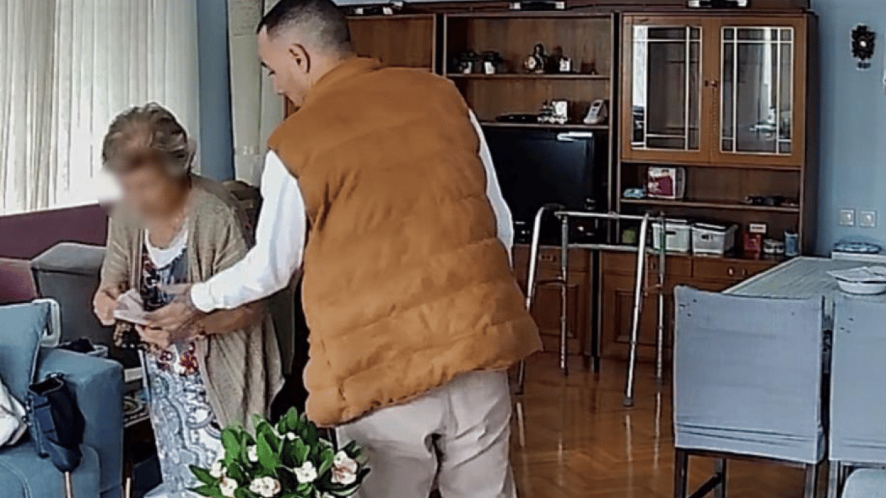 Foto - İzmir’de mide bulandıran olay: Manda yoğurdu satışı yalanıyla yaşlıları 'tırnakçılık'la dolandırdı