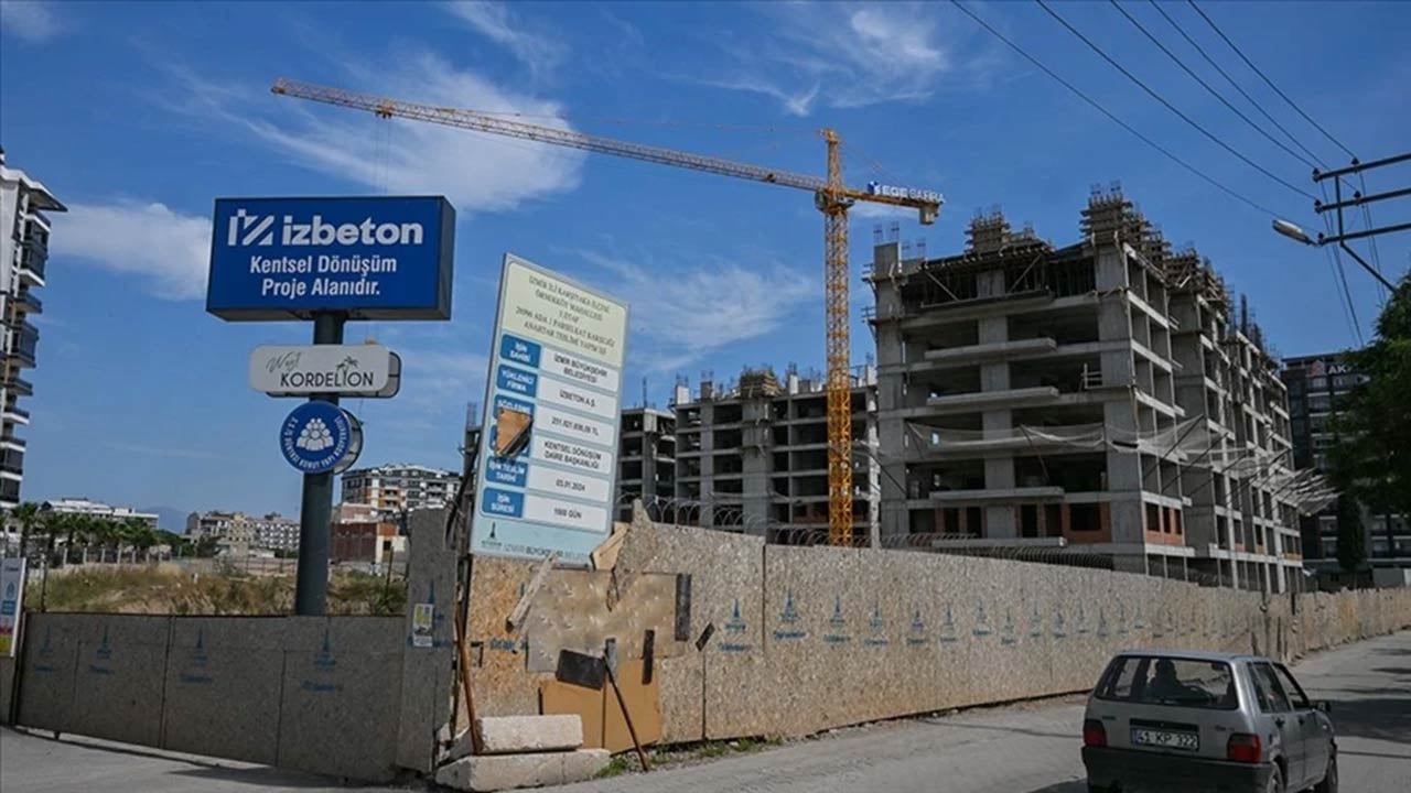 Foto - İzmir’de sular durulmuyor! CHP’li isim yeniden gözaltına alındı