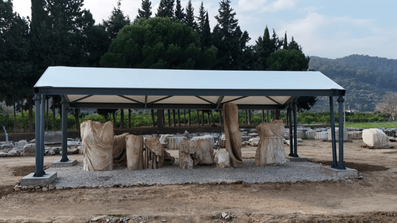 Foto - İzmir’in tarih katmanları gün ışığına çıkıyor: Smyrna’dan Klaros’a uzanan kültürel vizyon! Ege’nin mirası gelecek nesillere taşınıyor