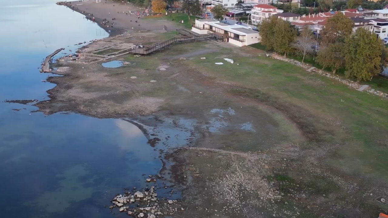 Foto - İznik Gölü alarm veriyor! Sular 350 metre çekildi
