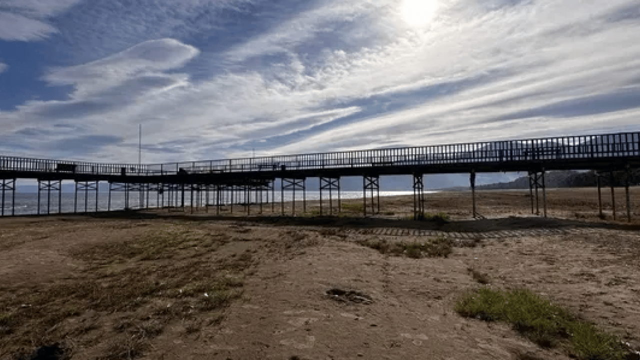 İznik Gölü can çekişiyor! Fabrikalar gölü kurutuyor