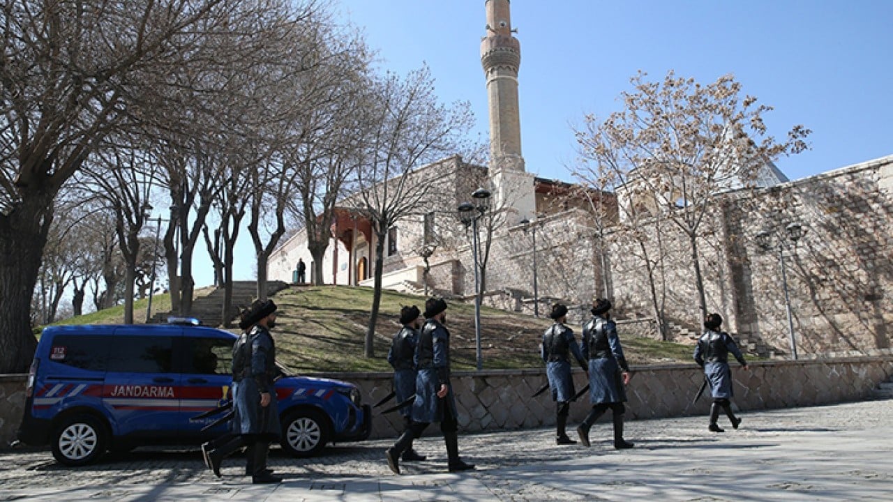 Foto - Jandarmadan Sultanlar Türbesi Saygı Nöbeti