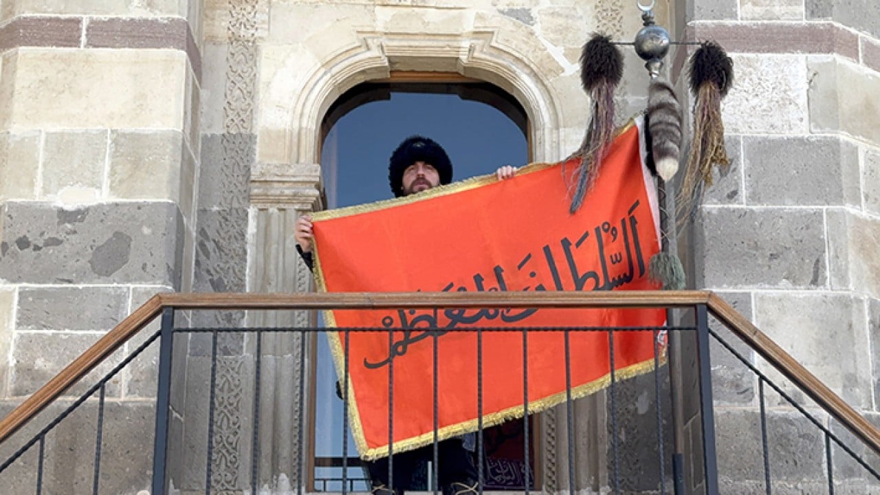 Foto - Jandarmadan Sultanlar Türbesi Saygı Nöbeti