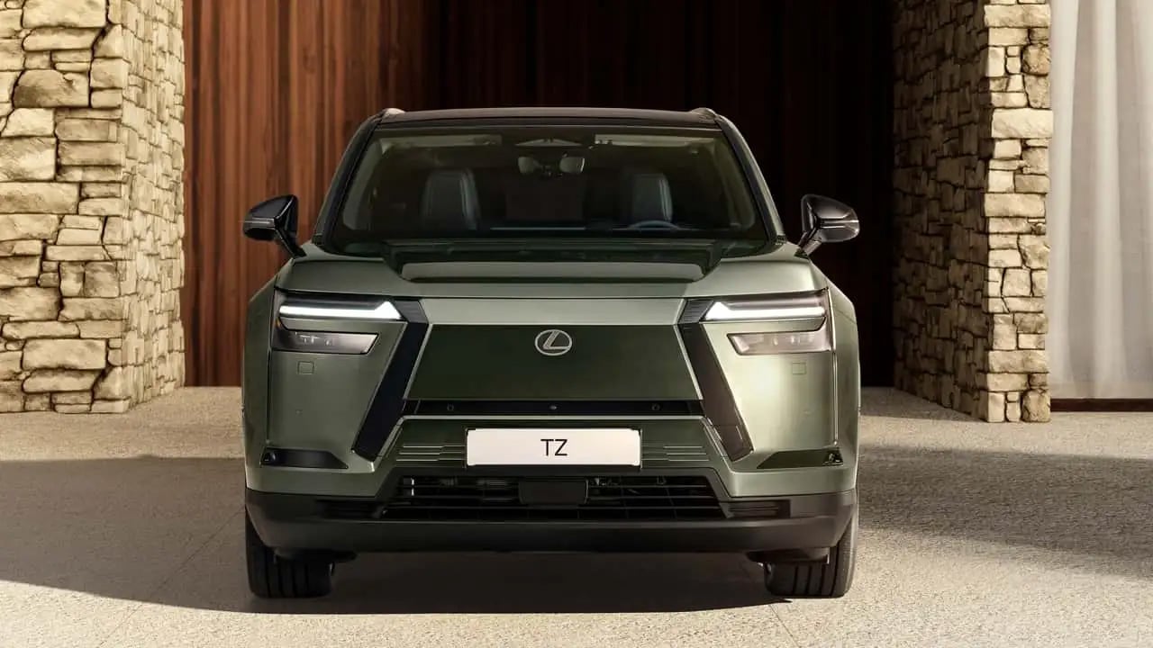 Foto - Japon markadan 6 koltuklu büyük SUV: Öve öve bitiremedi! Araç sahibi olmak isteyenler çok sevinecek