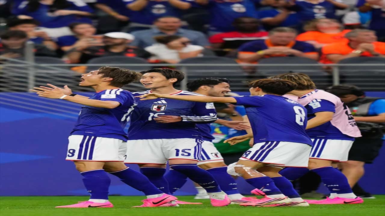 Foto - Japonya diz çökmedi! Son dakika golüyle kurtardı