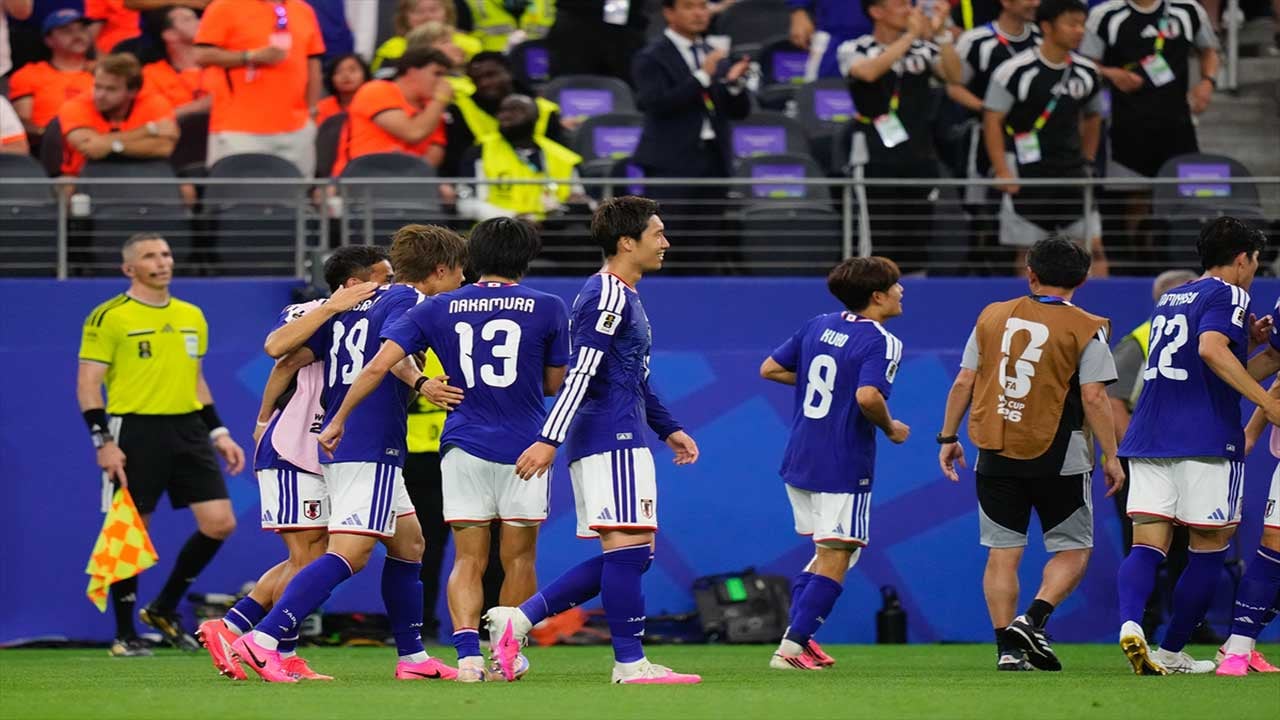 Foto - Japonya diz çökmedi! Son dakika golüyle kurtardı