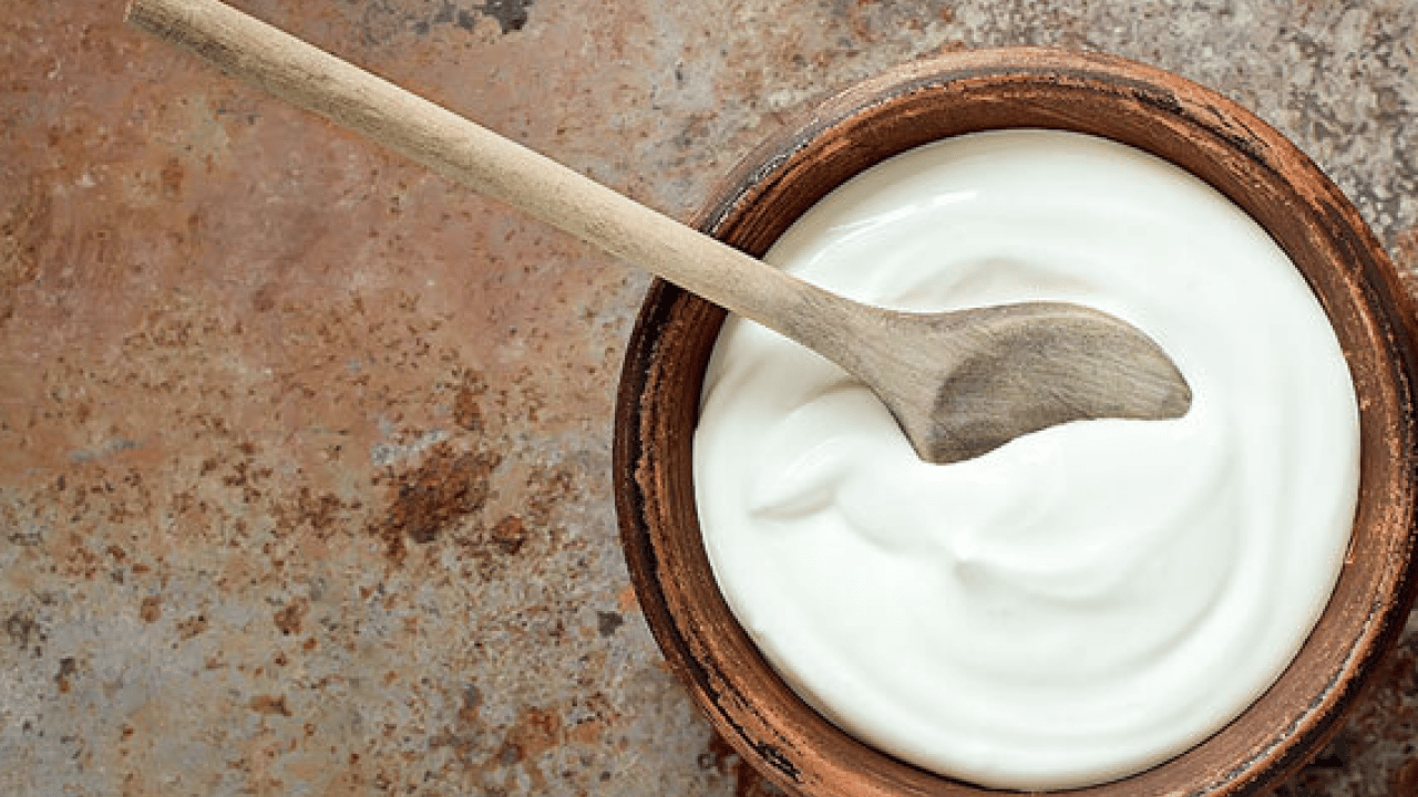 Foto - Jersey sütü ile birlikte daha kıvamlı... Kalıp gibi çıkıyor: Ev yoğurdu tarifi, taşırmadan kaynatın