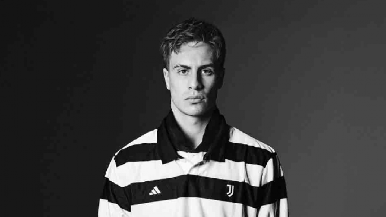 Foto - Juventus’un yeni forması dikkat çekti! Milli 'yıldız' tanıtıma damga vurdu