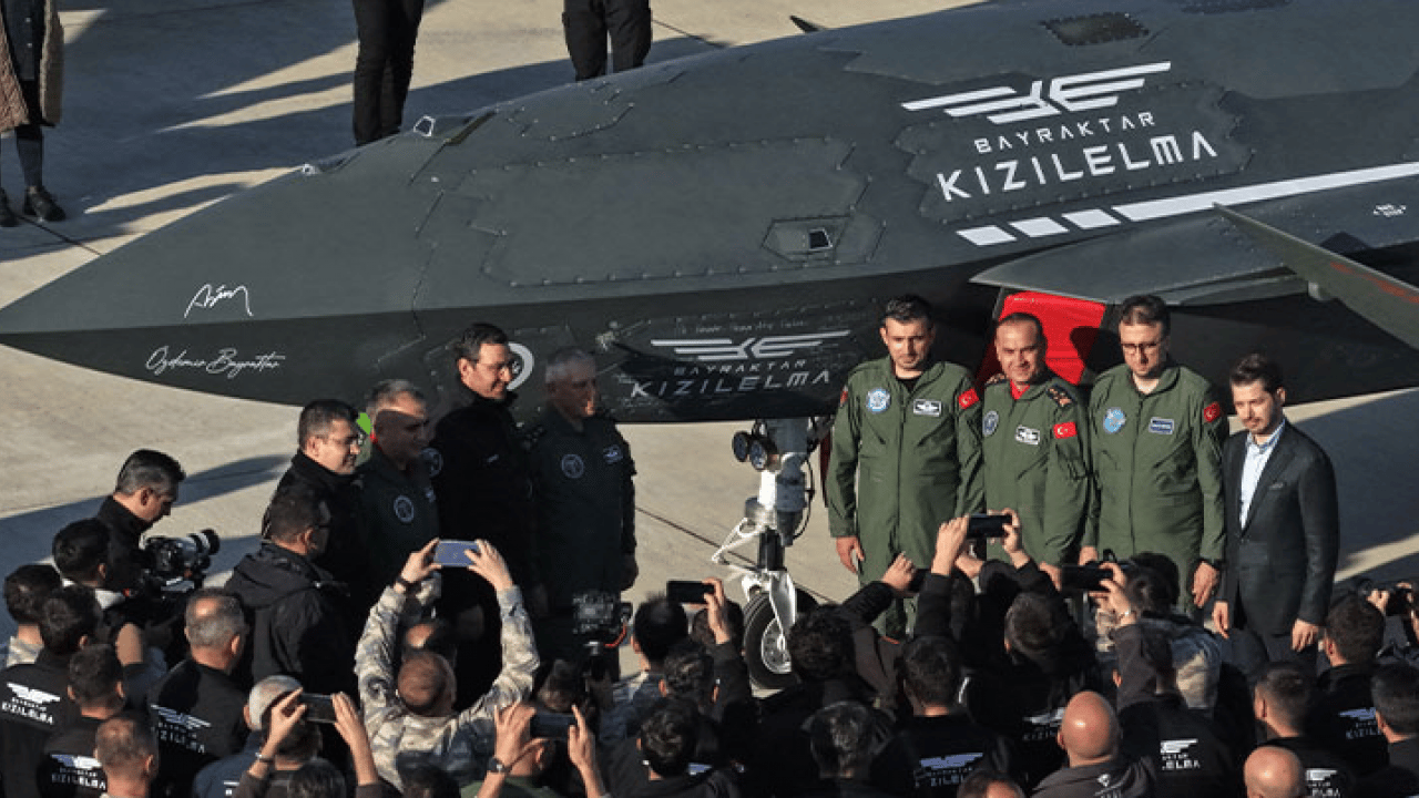 Foto - Bayraktar KIZILELMA'nın başarısı: Kaan projesine darbe vurmak istiyorlardı! Savunma haritasını kökten değiştirdi 