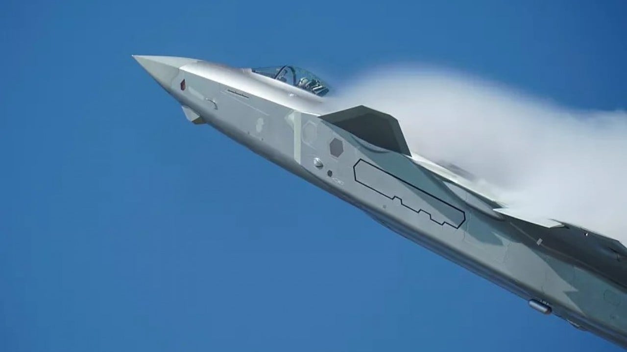 Foto - Kaan'ı rakibi olarak gösteriliyordu: Ünlü savaş uçağının baş mühendisi sırra kadem bastı