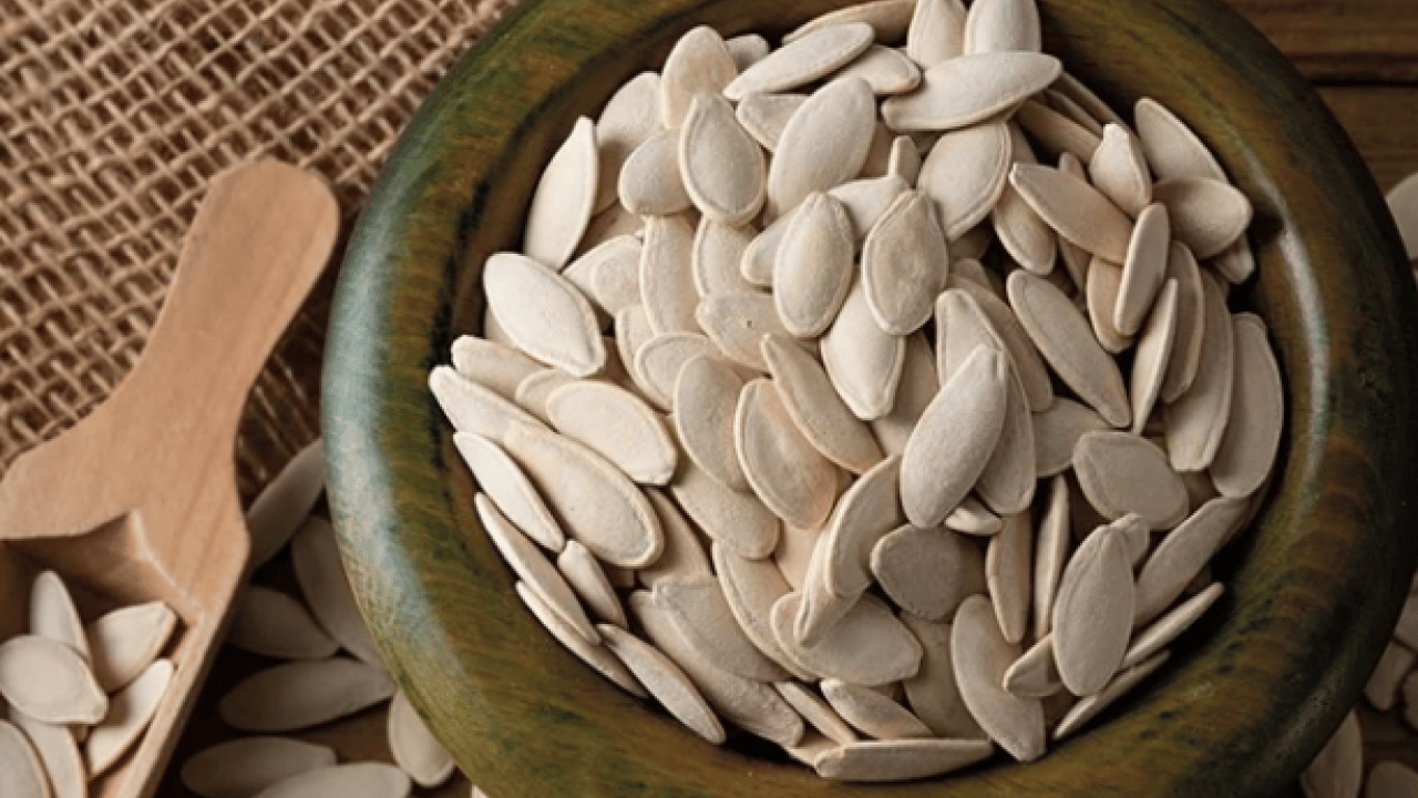 Kabak çekirdeği yiyin, ömrünüzü uzatın: 7 mucizevi faydaya kayıtsız kalmayın!