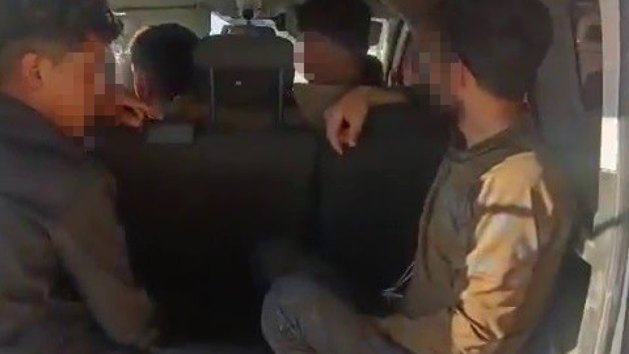 Foto - Kaçakçıların gözü döndü Ticari taksi ile göçmen kaçakçılığı