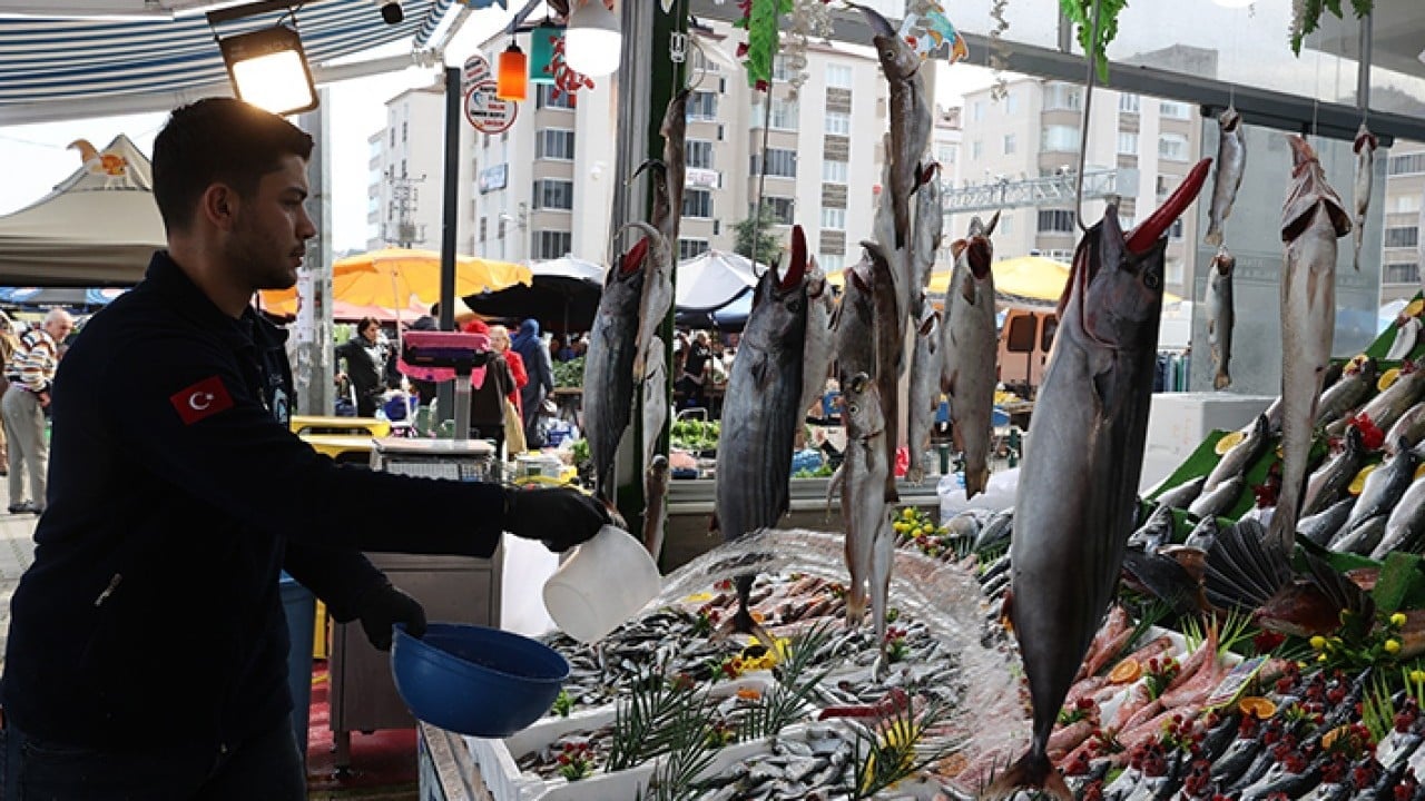 Foto - Kaçan hamsi tezgahlara geri döndü