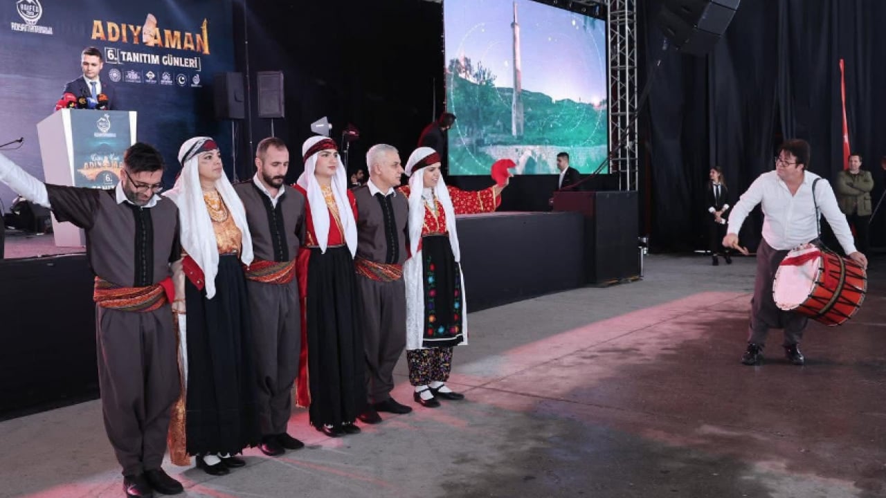 Foto - Kadim medeniyetler şehri Adıyaman, kültürü, tarihi ve dayanışma ruhu ile İstanbul’da tanıtıldı