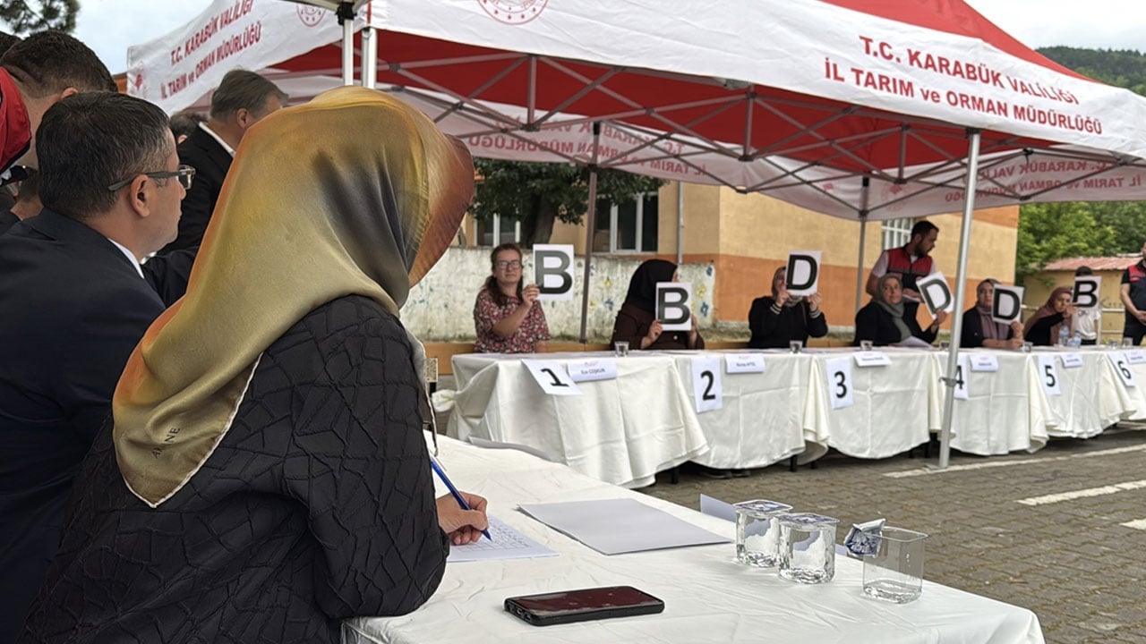 Kadın çiftçiler bilgi yarışmasının tozunu attırdı