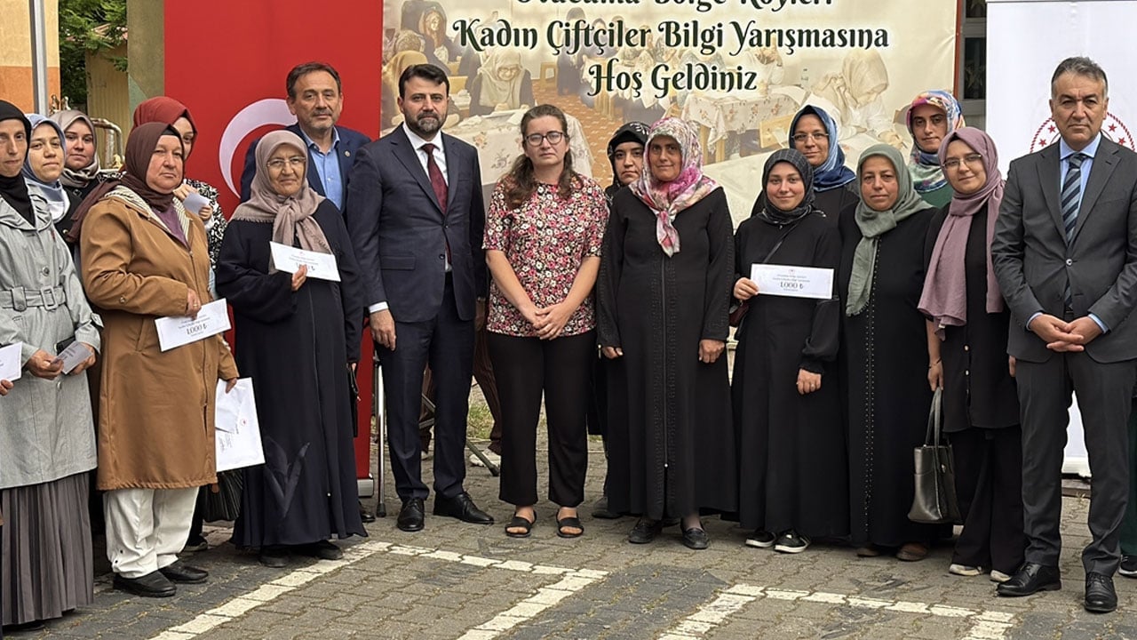 Foto - Kadın çiftçiler bilgi yarışmasının tozunu attırdı