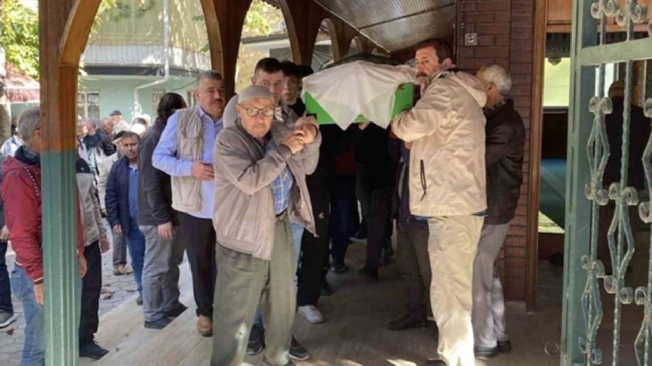 Kadın vahşice katledildi: Boğazı kesilmesi sonucu hayatını kaybetti... Duyan şok oldu