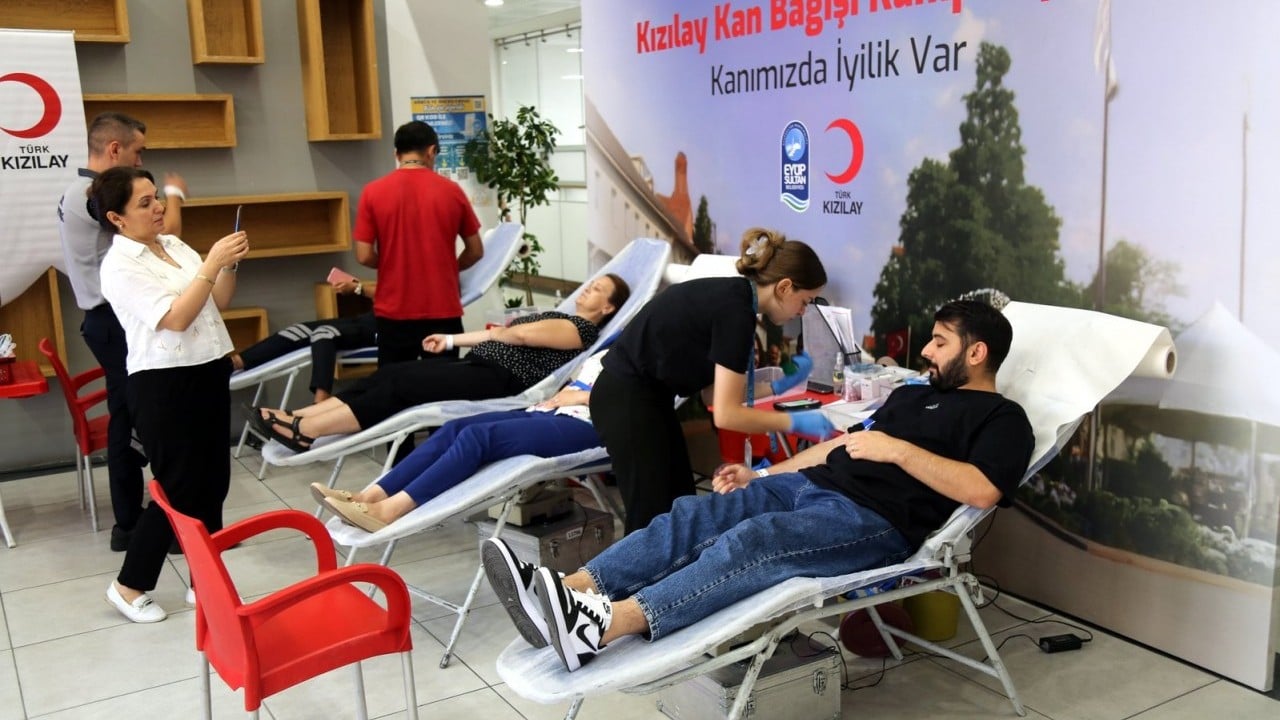 Foto - Kadın ve gençler daha çok destek veriyor