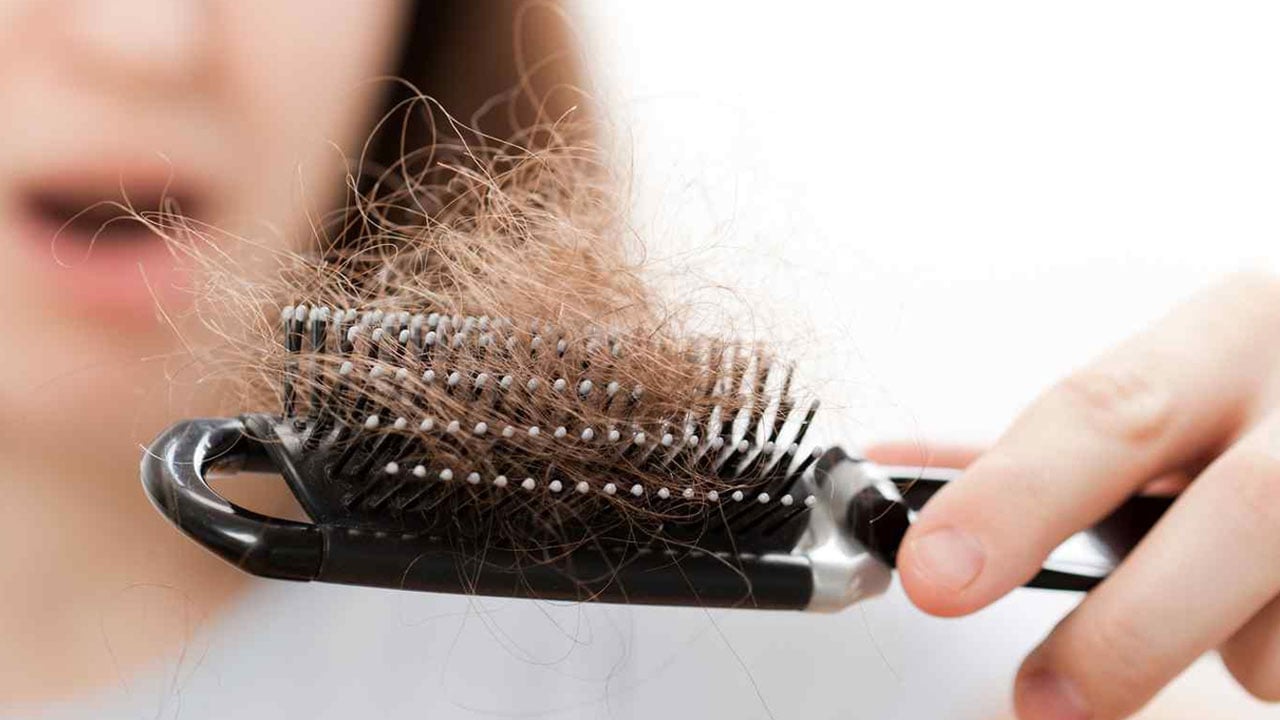 Foto - Kadınlarda saç dökülmesinin gerçek sebebi! Saçınız değil, sağlığınız dökülüyor olabilir