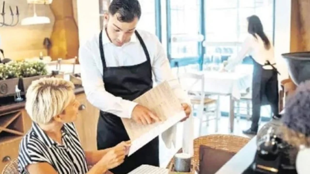 Foto - Kafe ve restoranlarda yeni dönem! Artık yazmak zorundalar!