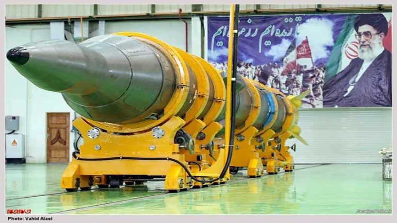 Foto - Kafirlerin uykusunu kaçıran Ebabil darbeleri! Sejjil-2 füzeleri Siyonist kaleleri kağıt gibi yırtıp geçti!