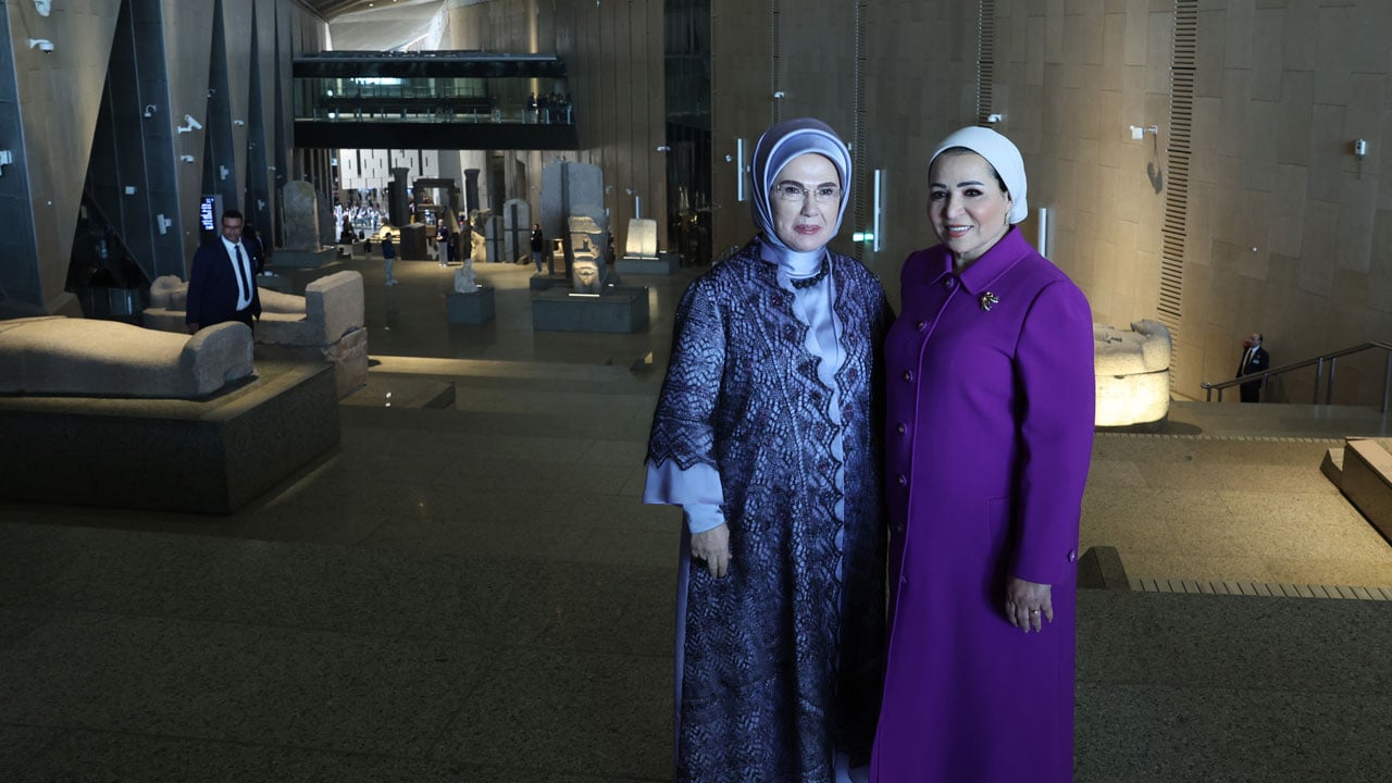 Foto - Kahire’de diplomasi trafiği! Emine Erdoğan, Entissar Amer ile bir araya geldi