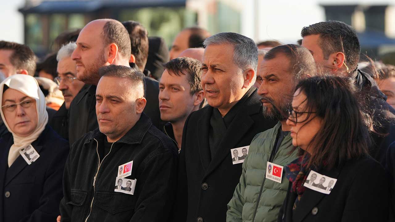 Foto - Kahraman şehitlerimiz için Yalova'da tören