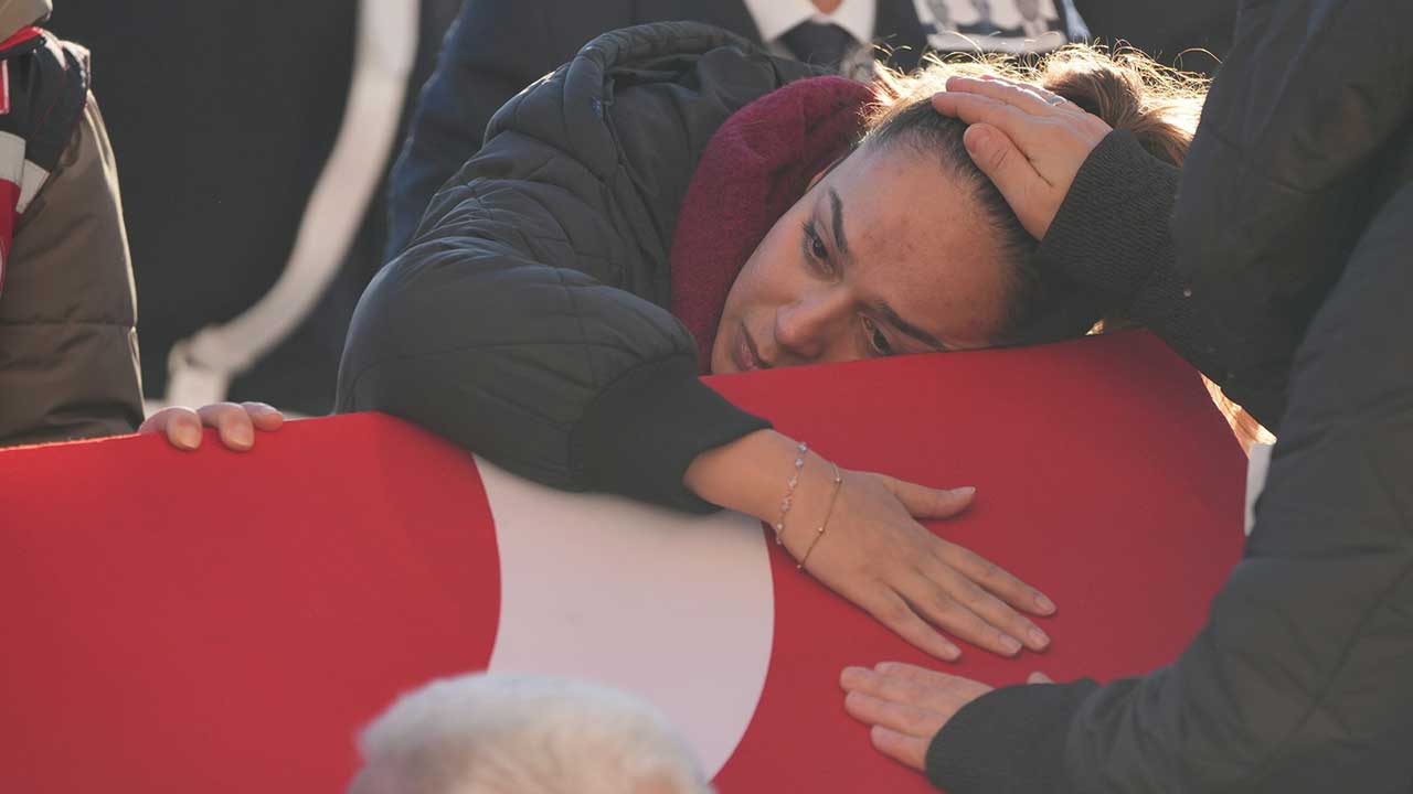 Foto - Kahraman şehitlerimiz için Yalova'da tören